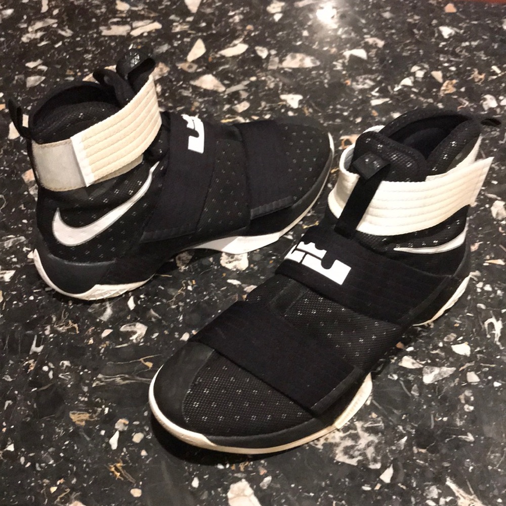 Men’s Basketball Shoes